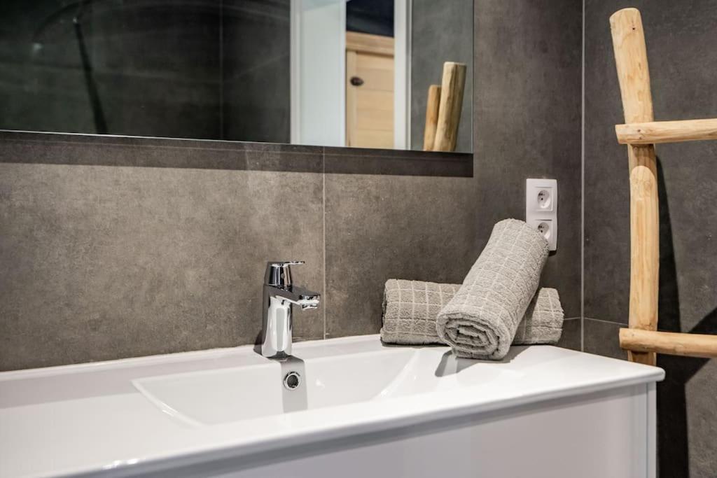 La Suite Ara, Avec Sauna Lutych Exteriér fotografie